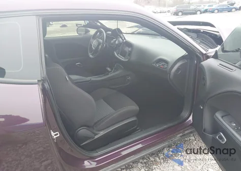 2022 Dodge Challenger R/T Scat Pack z USA, uszkodzony, nr VIN 2C3CDZFJ3NH164503